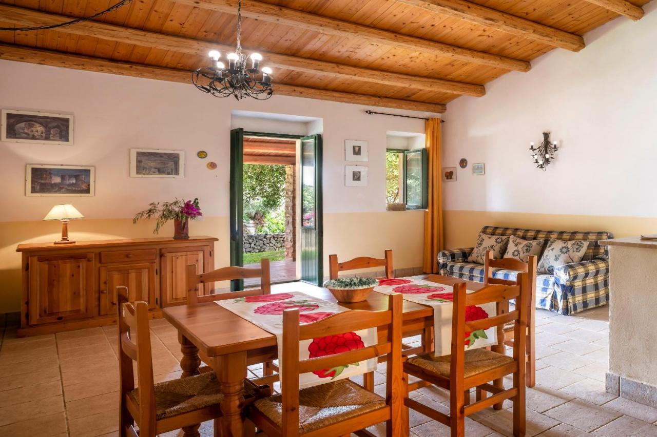 Agriturismo Borgo Degli Ulivi Canicattini Bagni Екстериор снимка