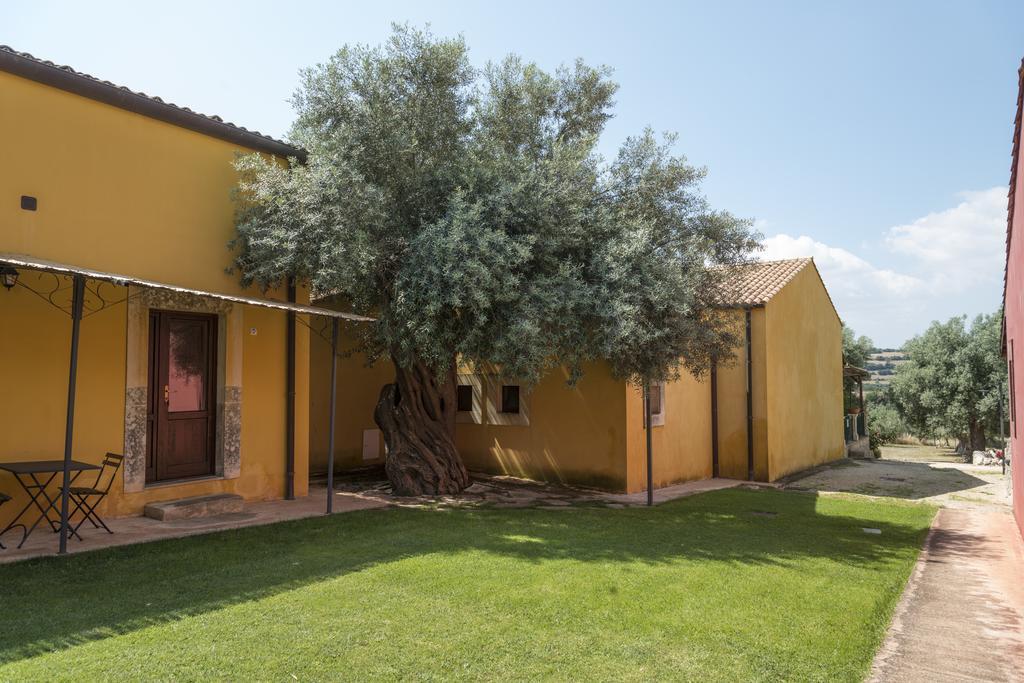 Agriturismo Borgo Degli Ulivi Canicattini Bagni Екстериор снимка